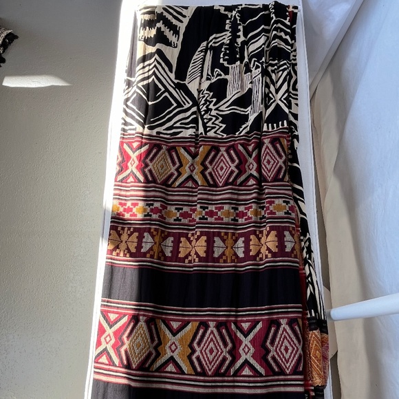 Zara cotton shawl/scarf, in geometric patterns, like new. - Picture 8 of 13